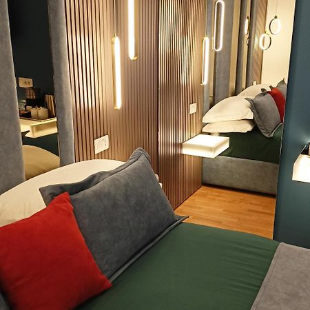La Lepre Bovio Hotell Neapel Exteriör bild
