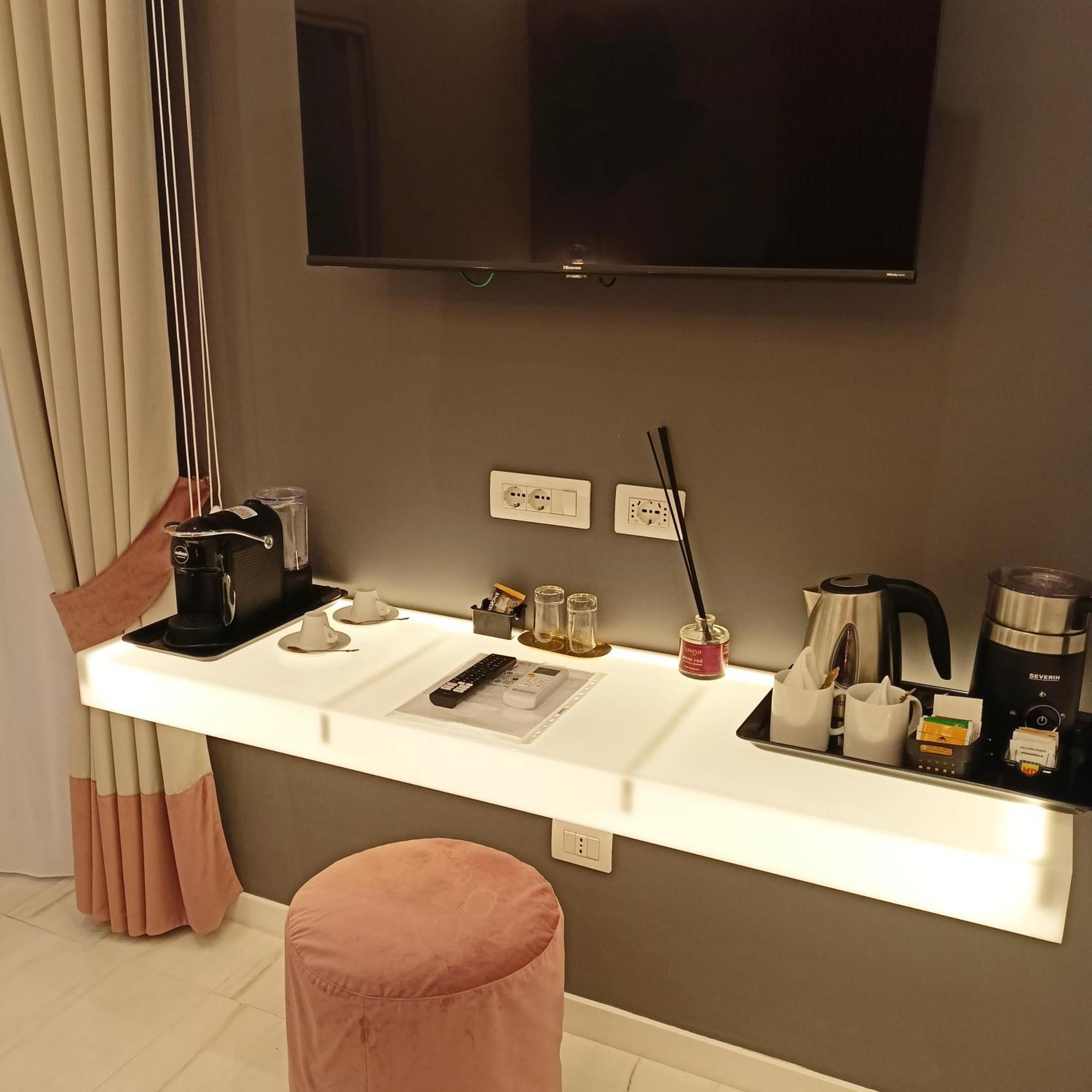 La Lepre Bovio Hotell Neapel Exteriör bild