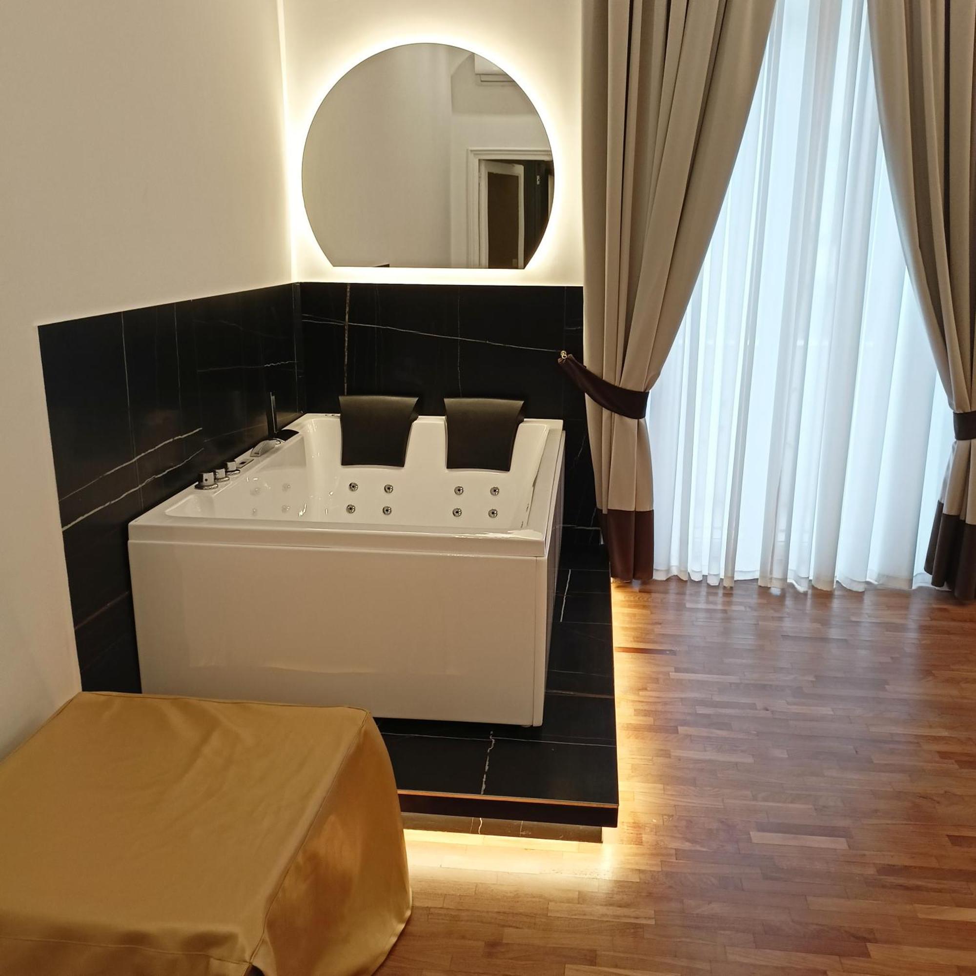 La Lepre Bovio Hotell Neapel Exteriör bild