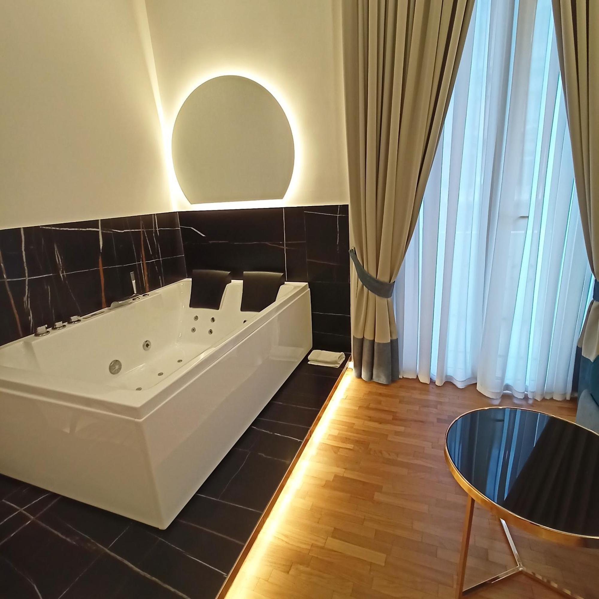 La Lepre Bovio Hotell Neapel Exteriör bild