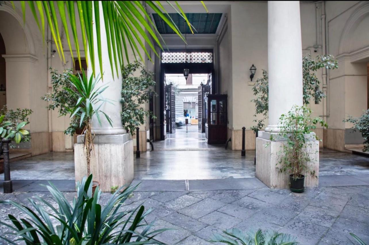 La Lepre Bovio Hotell Neapel Exteriör bild